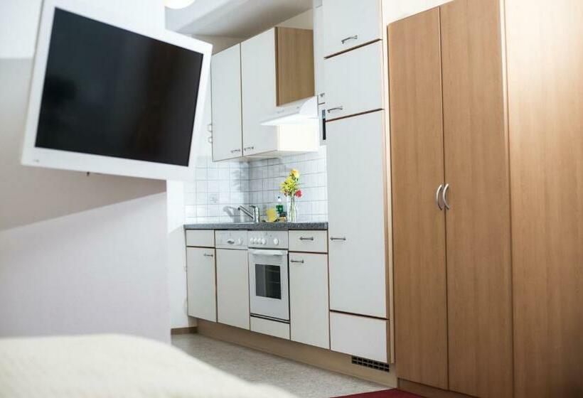 スタンダードスタジオ, Alpinspa Zur Post