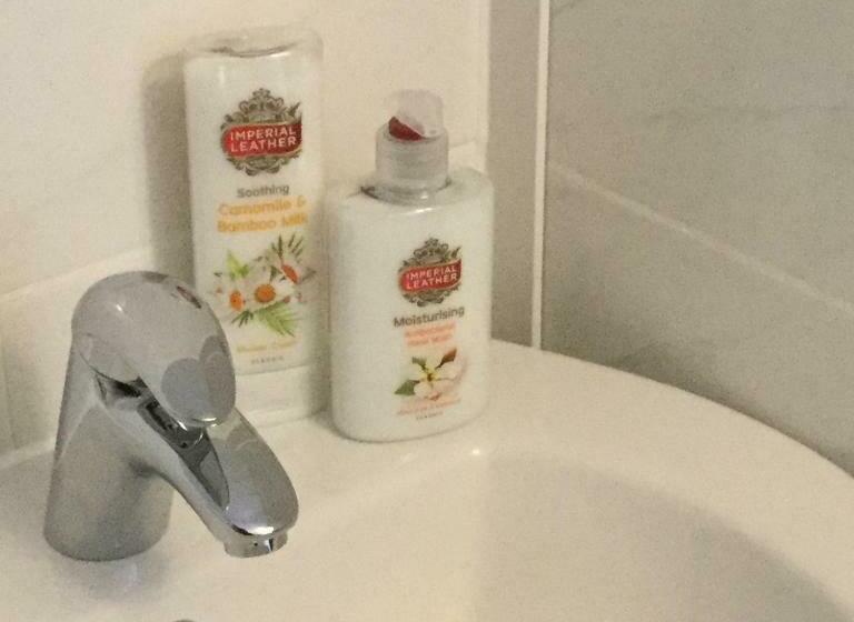 חדר סטנדרט, Clare House