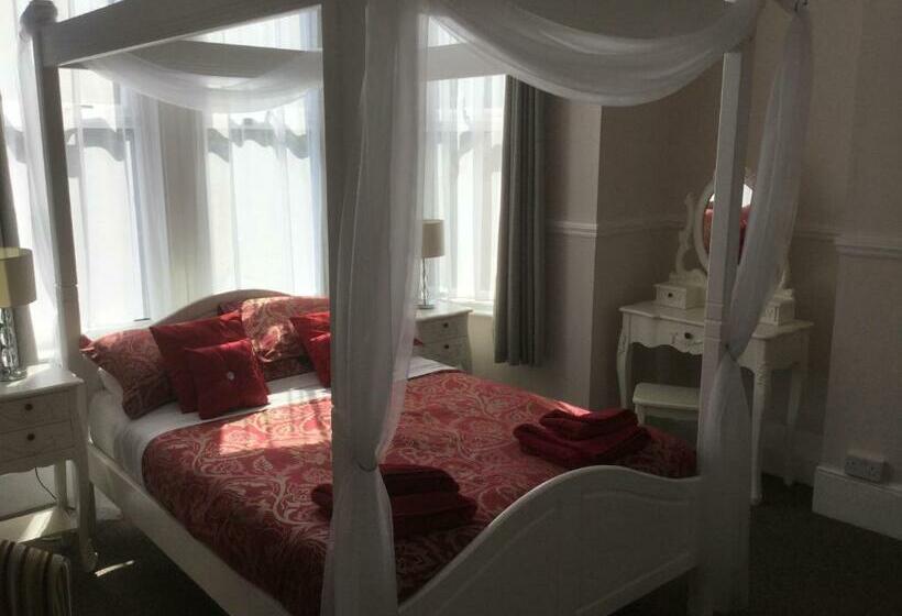 חדר סטנדרט, Clare House