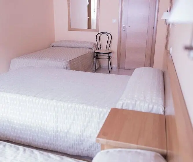 スタンダードトリプルルーム, Hostal Pereiriña