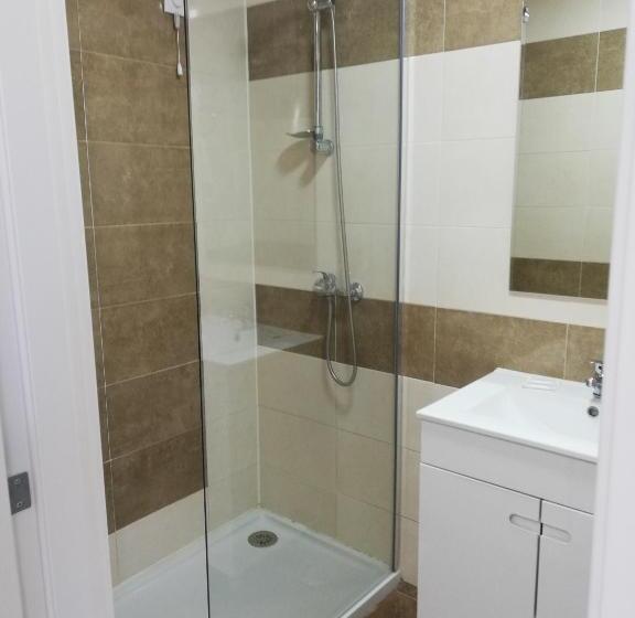 اتاق استاندارد یک نفره, Pensao Nova Goa