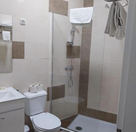 اتاق استاندارد یک نفره, Pensao Nova Goa