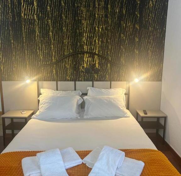 اتاق استاندارد یک نفره, Pensao Nova Goa