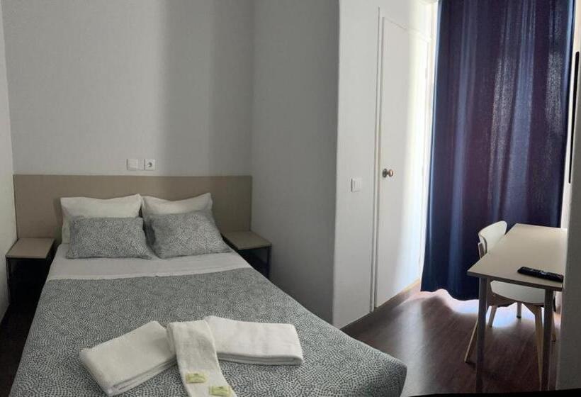 اتاق استاندارد یک نفره, Pensao Nova Goa