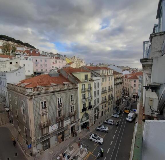 اتاق استاندارد سه نفره, Pensao Nova Goa