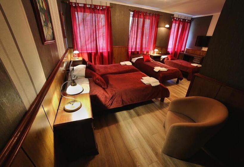 חדר קומפורט לשלושה, Penzion Benatky