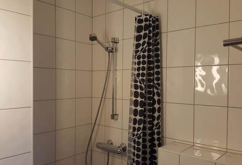 Quarto Estandar Individual, Skeisvang Gjestgiveri