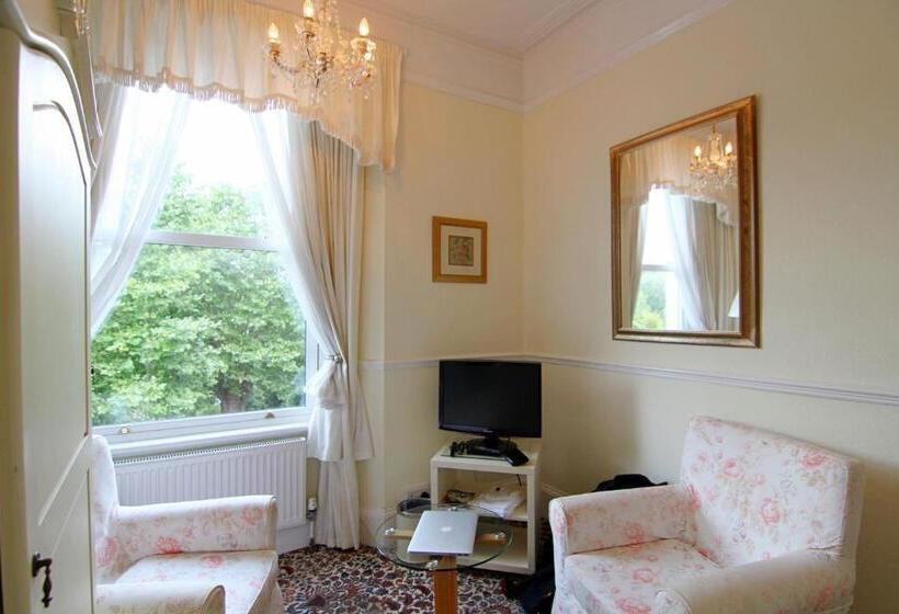 주니어 스위트, The Daylesford Guest House