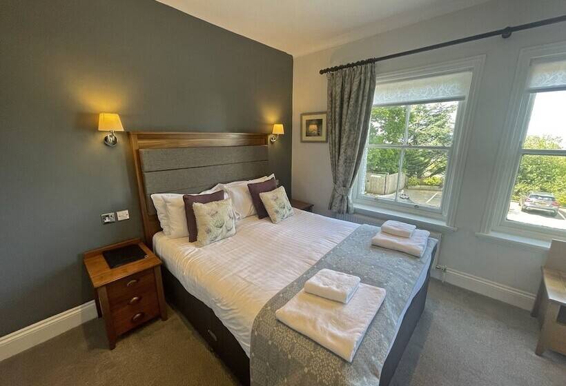 חדר סטנדרט, The Jug And Bottle