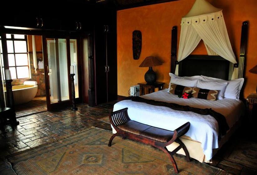 سوییت, Waterside Lodge