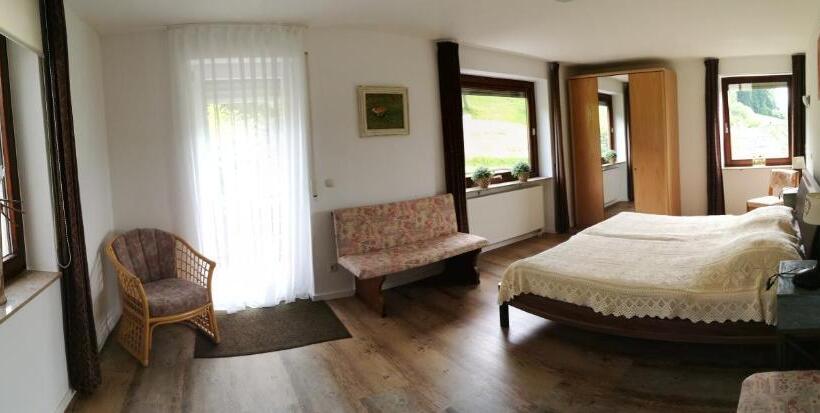 شقة غرفتين, Pension Garni Talblick