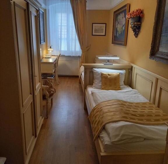 اتاق استاندارد, Pension Premium