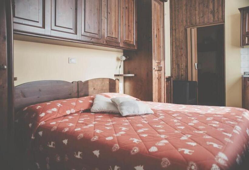 스탠다드 스튜디오, Ristorante Residence Giardini