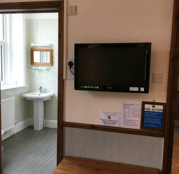 スタンダードルーム, Lion And Fiddle