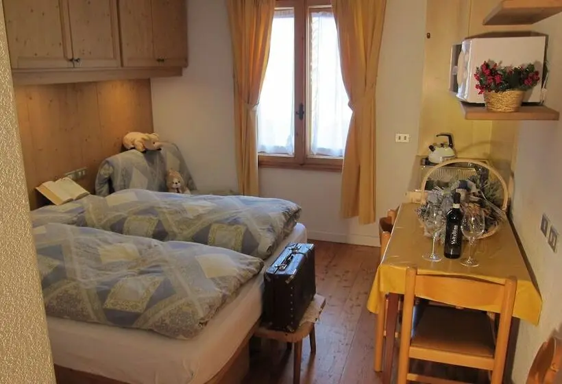 スタンダードスタジオ, Chalet Del Sole Per Gruppi