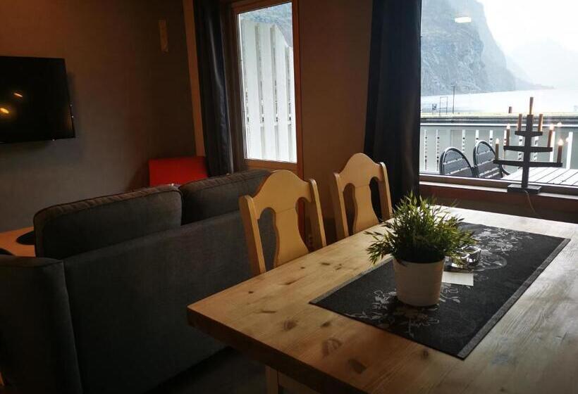 חדר משפחתי, Flåm Marina