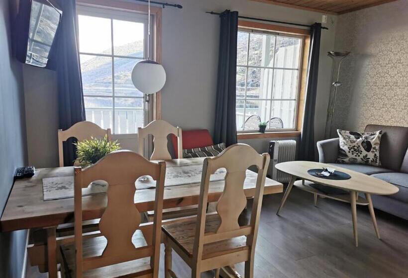 חדר משפחתי, Flåm Marina