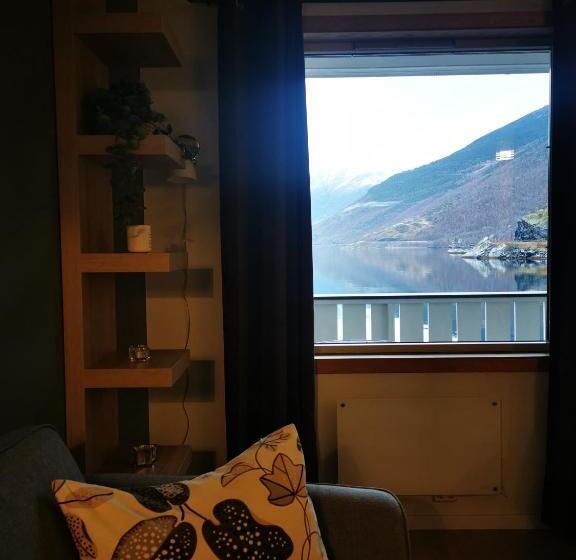 סוויטת ג'וניור םע נוף, Flåm Marina