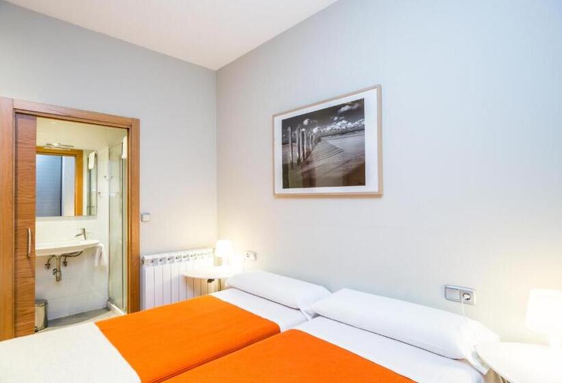 استودیوی استاندارد, Pensión Altair