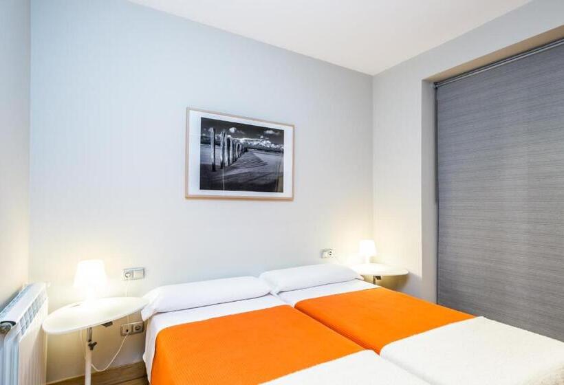 استودیوی استاندارد, Pensión Altair