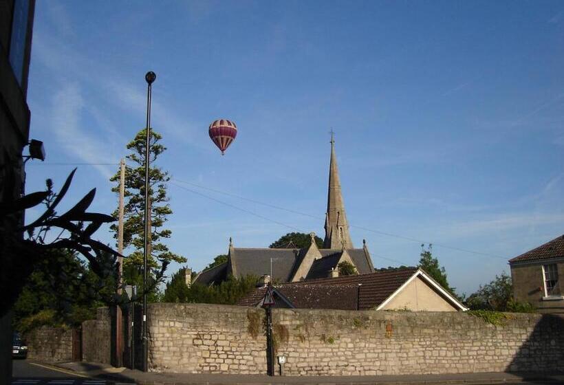 חדר סופריור, Devonshire House