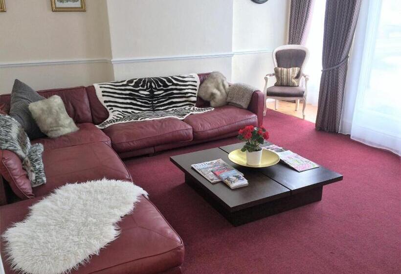 בית, 4 חדרי שינה, Devonshire House