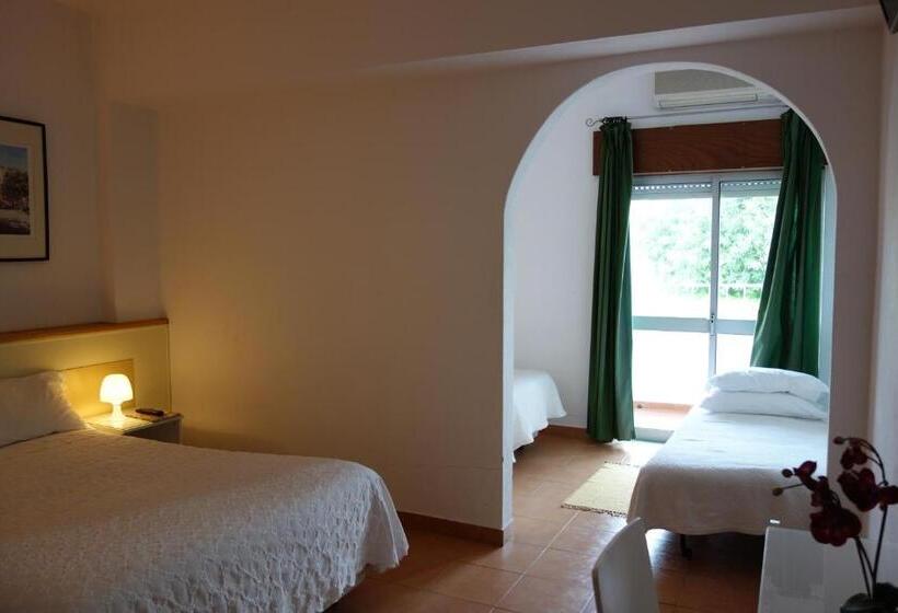 スタンダードトリプルルーム, Guest House Oliveira