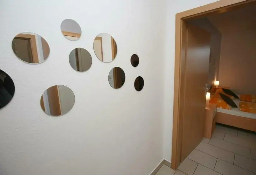 استودیوی استاندارد, Apartments Furman   Self Check In