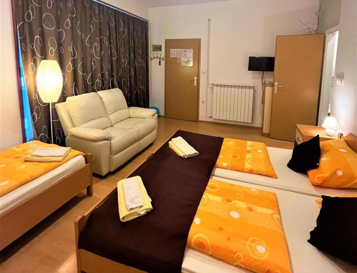 اتاق استاندارد سه نفره, Apartments Furman   Self Check In