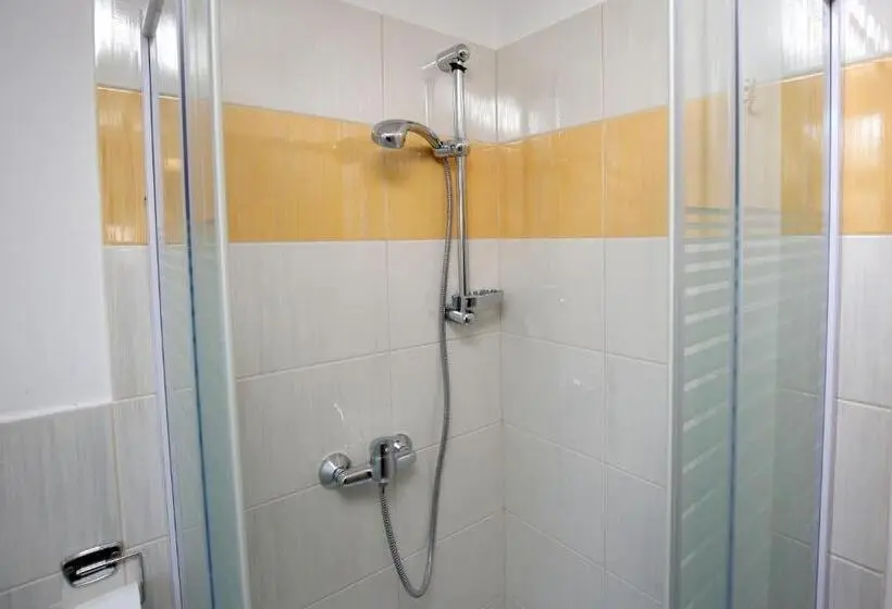 آپارتمان 1 خوابه, Apartments Furman   Self Check In