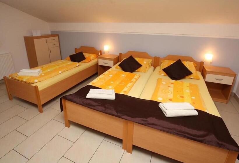 آپارتمان 1 خوابه, Apartments Furman Self Check In