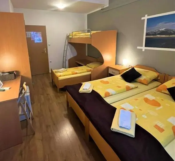 اتاق استاندارد چهار تخته, Apartments Furman   Self Check In