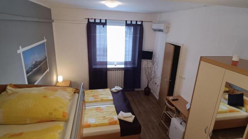 اتاق استاندارد چهار تخته, Apartments Furman   Self Check In