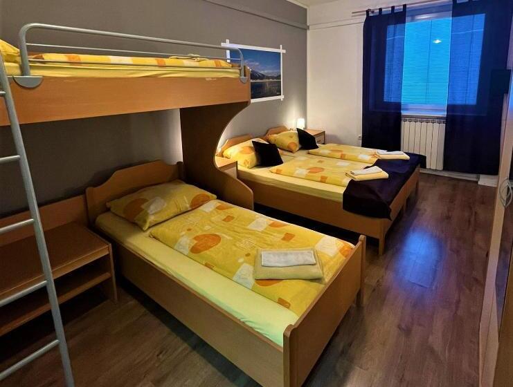 اتاق استاندارد چهار تخته, Apartments Furman Self Check In