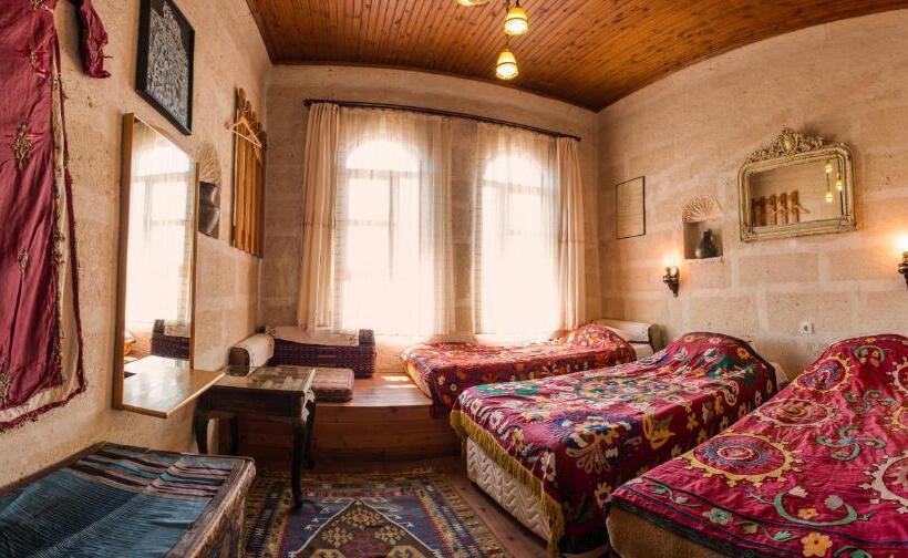 스탠다드 트리플 룸, Kirkit