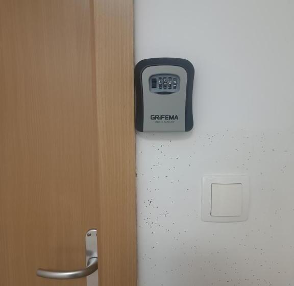 اتاق استاندارد, Apartments Furman Self Check In