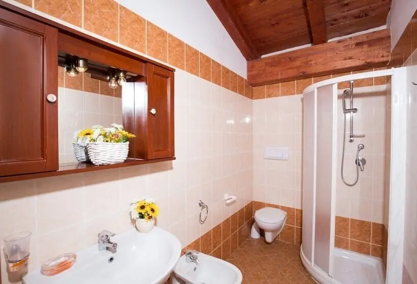 استودیوی استاندارد, Residence Valleverde