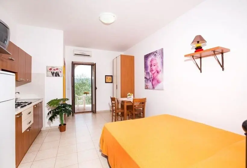 استودیوی استاندارد, Residence Valleverde