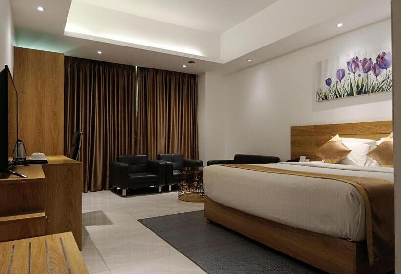 سوییت جونیور, X Rajshahi