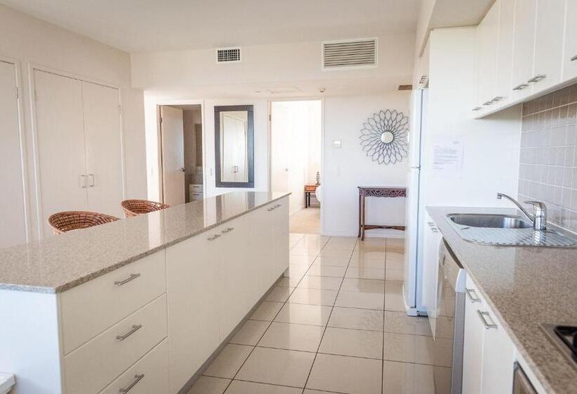 آپارتمان 3 خوابه, Grandview Apartments