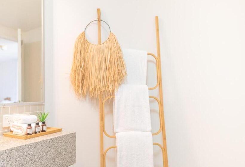 آپارتمان 2 خوابه, Grandview Apartments