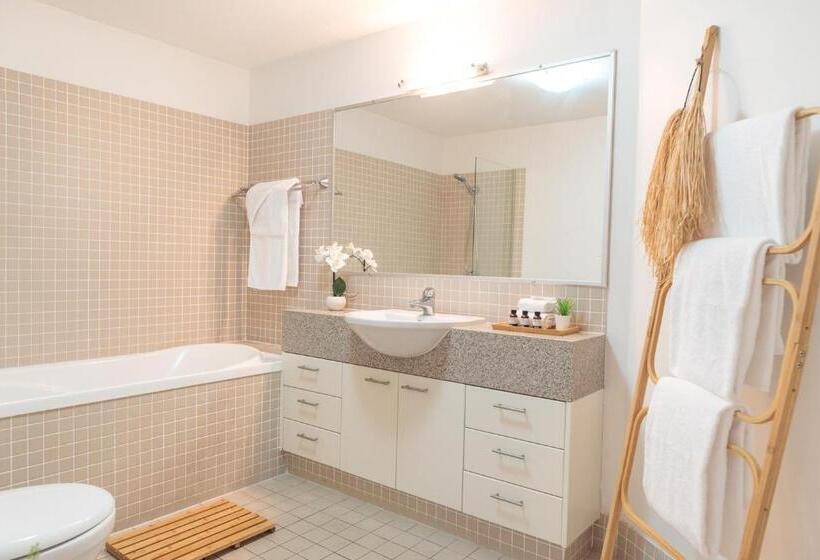 Апартаменты 2 Спальни, Grandview Apartments