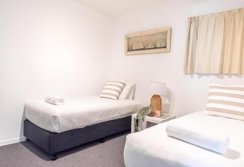 آپارتمان 2 خوابه, Grandview Apartments