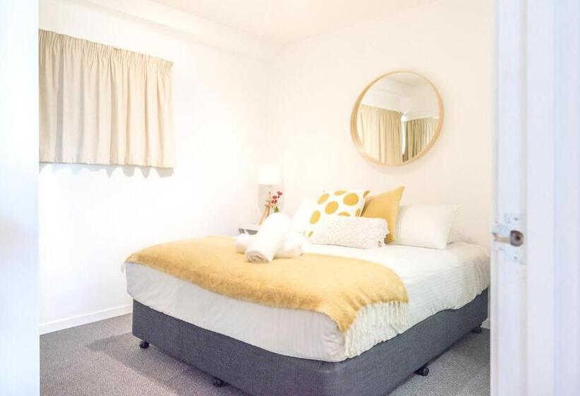 آپارتمان 2 خوابه, Grandview Apartments