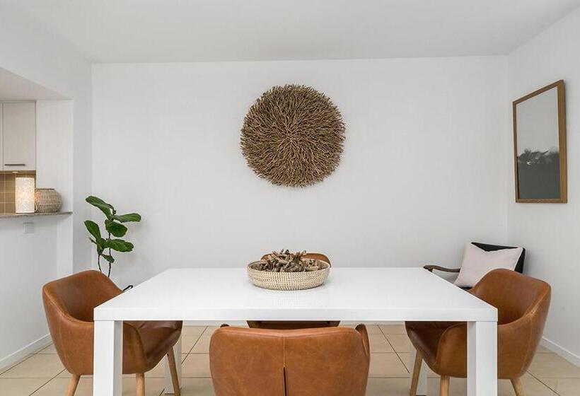 آپارتمان 1 خوابه با چشمانداز باغ, Grandview Apartments