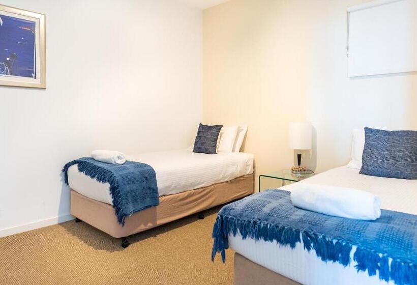 2 Bedroom Premium Apartment Sea View, Grandview Apartments