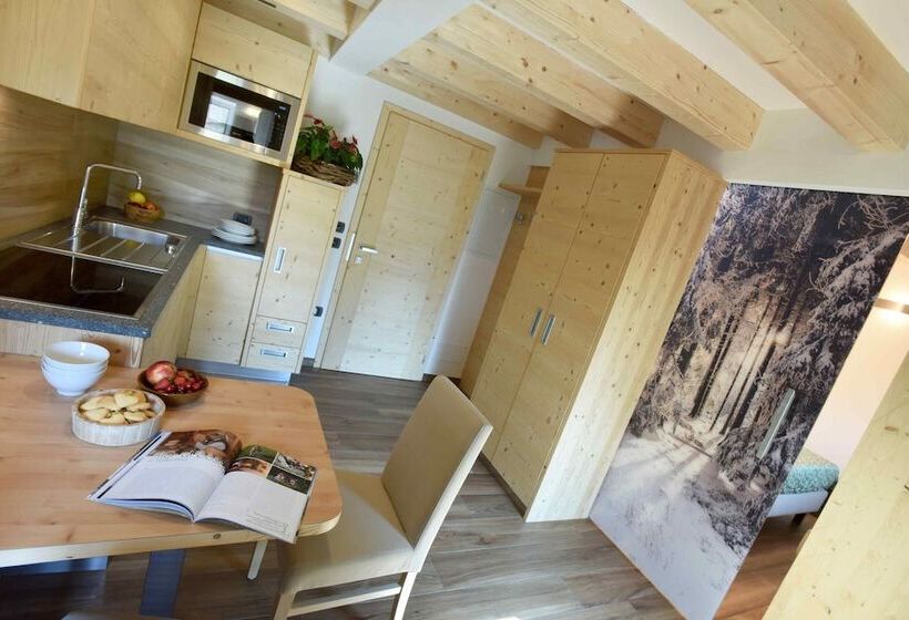 스탠다드 스튜디오 정원 전망, Agritur Darial