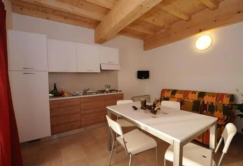スタンダードスタジオ, Agriturismo Corte La Sacca