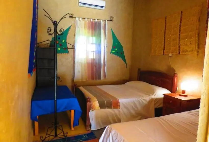اتاق استاندارد سه نفره, Hôtel Riad Tadarte Familier