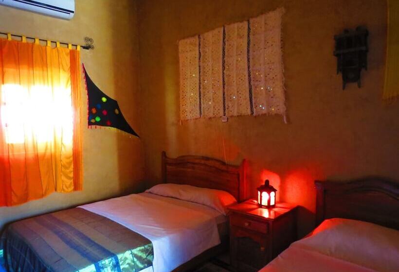 家庭间, Hôtel Riad Tadarte Familier